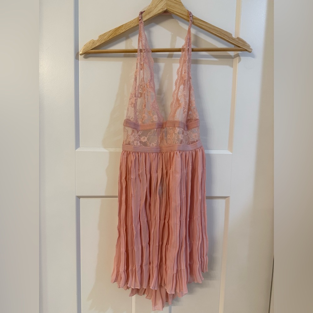 Victoria’s Secret Lacy Backless Pink Babydoll Lingerie Small